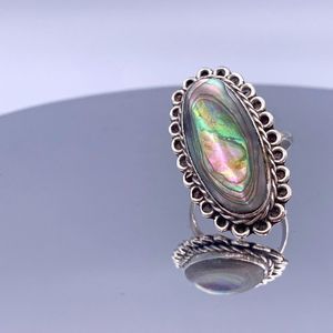 Vintage Navajo Southwestern Sterling Silver Mother of Pearl Ring